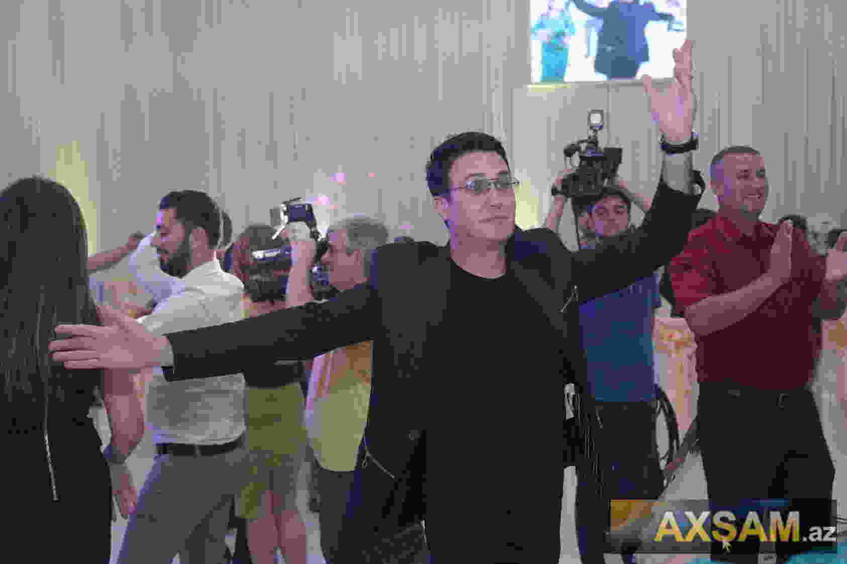 Pərviz  ikinci dəfə toy etdi -   FOTOLAR